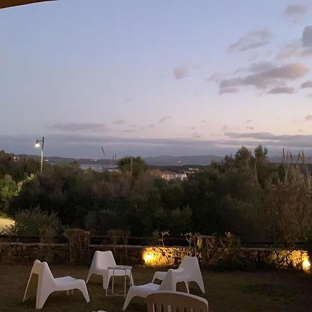 Villa Casa Adelaide, Oasi Di Pace Con Vista Mare à Olbia Extérieur photo